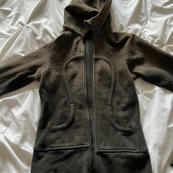 Lululemon Scuba Hoody - Picture 2 of 8